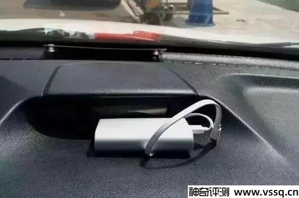 充电宝放在车里面会爆炸吗？有可能爆炸