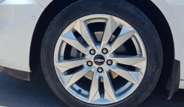 雪佛兰迈锐宝xl轮胎型号 轮胎型号为245/45 r18(两大轮胎品牌)