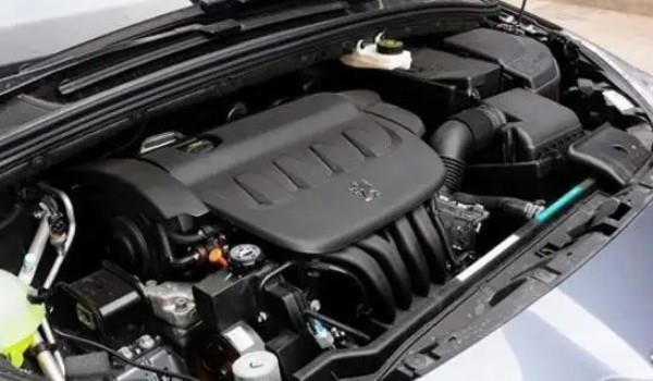 标致408的真实口碑 车身长达4.7米(搭载1.6T发动机)
