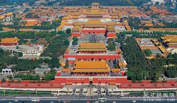 世界上最大的皇宫，北京故宫(总面积72万平方米)