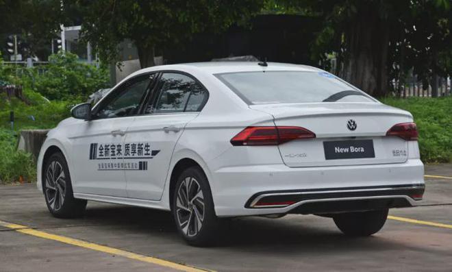 十款最抢手的资燃油轿车,10万家用车排行榜前十名