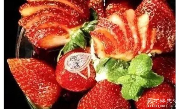 最贵的雪糕叫什么名字多少钱 草莓阿诺冰淇淋(要840万元)