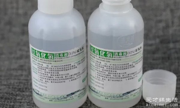 双氧水的作用和用途 主要用于消毒/漂白(有很强的氧化性)