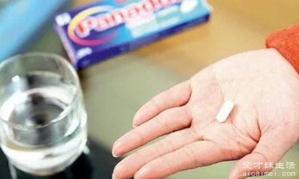 紧急避孕药的正确吃法 72h内服用(过期避孕药会没有效果)