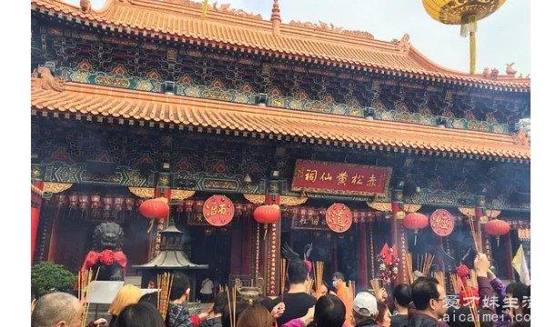 香港十个必须要去的景点 金紫荆广场代表着香港回归祖国