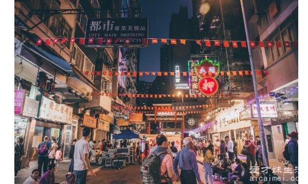 香港十个必须要去的景点 金紫荆广场代表着香港回归祖国