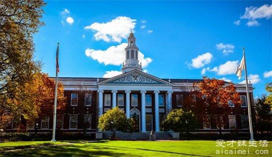 世界十大名校排名，哈佛大学排第二，麻省理工学院排名第二