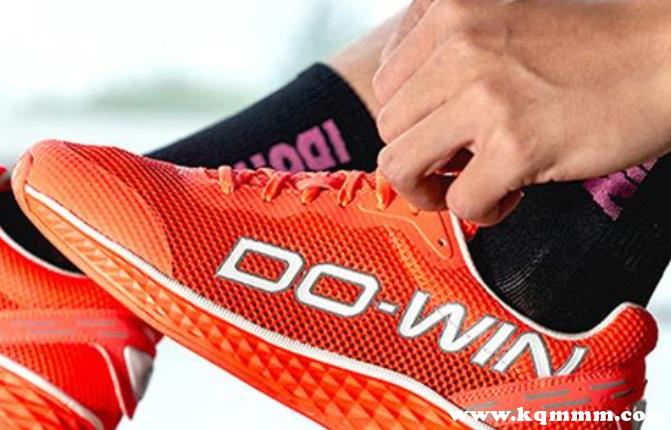 多威运动鞋|中国品牌，始创于综合性体育用品公司