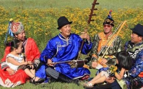 蒙古族民歌分为哪两类