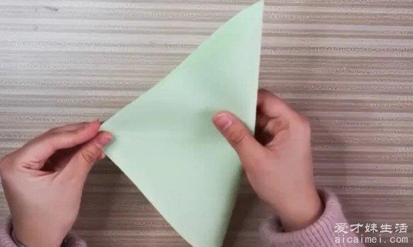 能飞2000000000米的纸飞机，你见过吗？