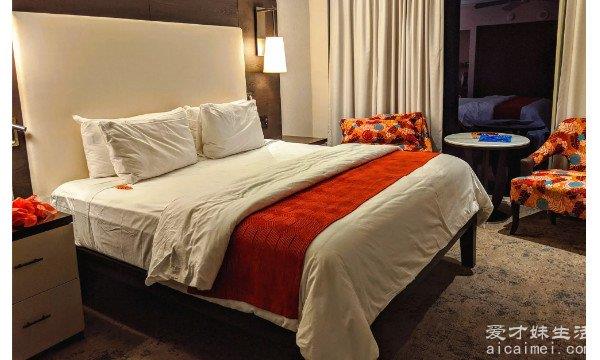 酒店床上一条长条布的四大作用，你知道吗？