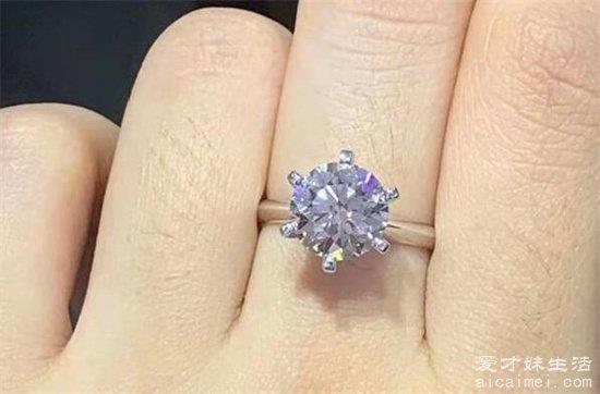一枚10克拉的钻石戒指多少钱？上百万十克拉钻戒的价格是多少？