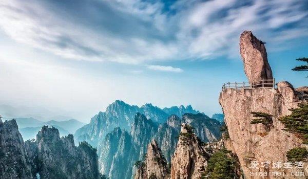 中国五大名山：泰山雄、衡山秀、华山险，恒山奇，嵩山奥